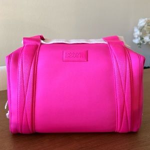NWT Dagne Dover Medium Landon in hottest pink